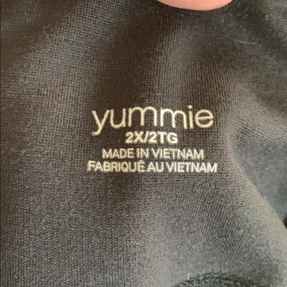 Yummie 2X black leggings - Picture 2 of 2
